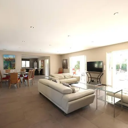 Superbe Climatisee Dans Parc Prive, Piscine Villa