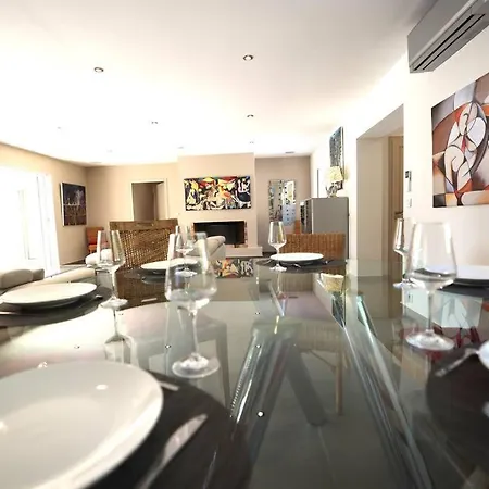 Superbe Climatisee Dans Parc Prive, Piscine Villa